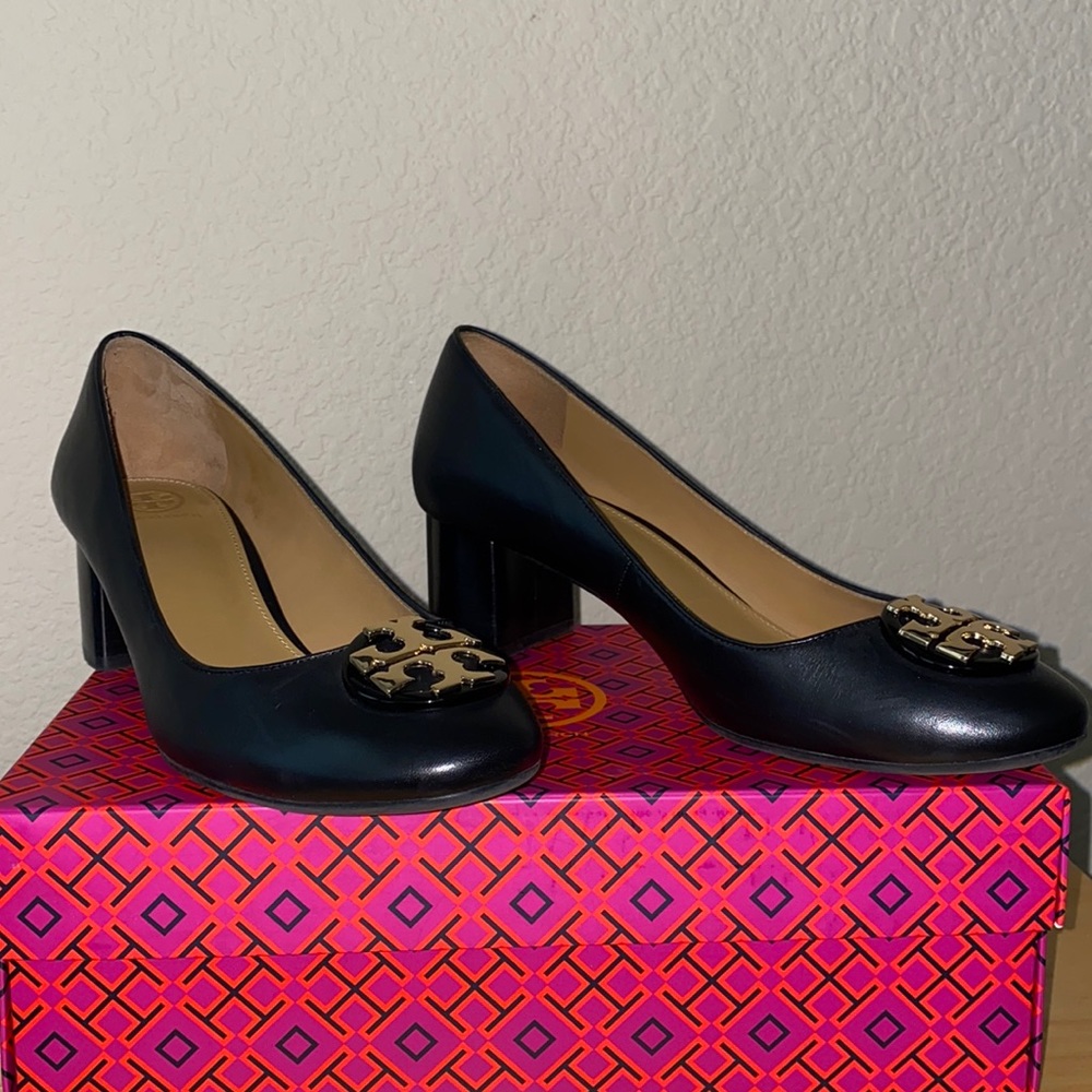 Tory Burch black pumps